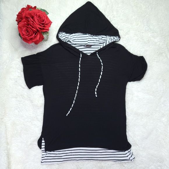 Vision U.S.A. Layered Black & White Short Sleeve Hoodie Size S - Picture 1 of 7